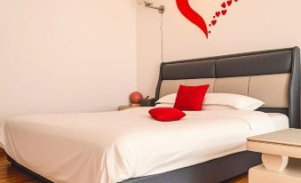 Yunwu Theme Apartment (Xinxiang Baolong)