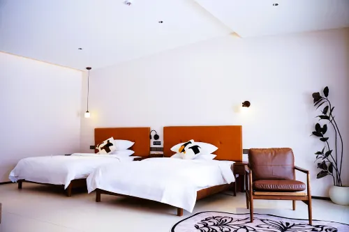 Changbaishan Xishe  （Wabi-Sabi Mid-Century Design Family Courtyard）