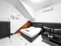 Modom Residence Hotels near Aeon Mall Jakarta Garden City