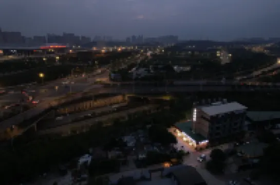 天然酒店（南寧火車東站店）