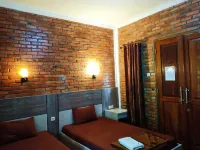 Saung Dolken Syariah Resort & Hotel Hotel dekat RAMAYANA Plaza Jambu Dua