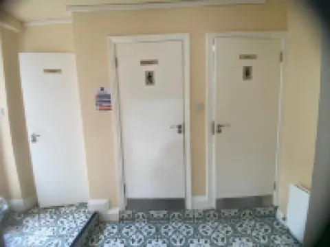 阿斯特拉旅舍 凱明監獄附近的飯店