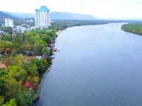 River Nest Hostel Hotels near ដងព្រែក