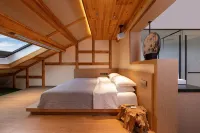 Li Family Courtyard Zen Hotel (Hongya Liujiang Ancient Town Branch) Hotels in Hongya