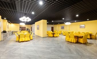 Pearl Holiday Inn Tashkurgan Plateau