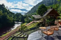 Kiri Vari Art Gallaria Resort Hotels in Amphoe Bo Kluea