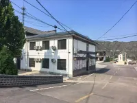 Smooth and affordable rural residents' accommodation Hotel a Pingshun