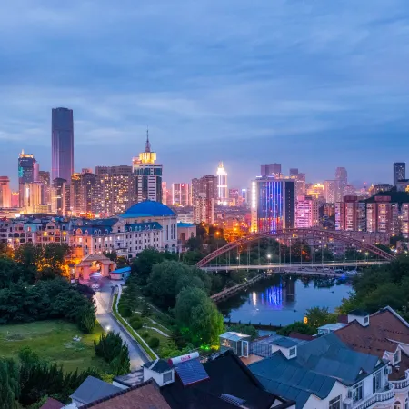 Wenshan Courtyard · Xuexiao Zhongshan Homestay (Dalian Railway Station Labor Park Subway Station)