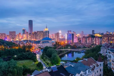 Wenshan Courtyard · Xuexiao Zhongshan Homestay (Dalian Railway Station Labor Park Subway Station) 다롄 관광탑 주변 호텔