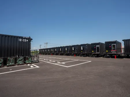 Hotel R9 the Yard Honjo Отели рядом со станцией JR Kita-Fujioka station