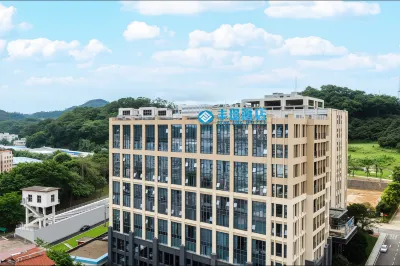 Fenggang Fengjing Hotel – Yongsheng Avenue Hotels in Longfeng Mountain Resort