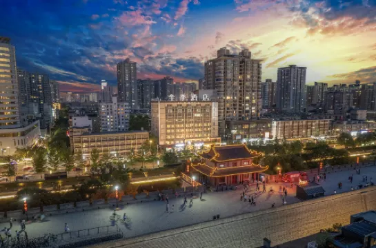 โรงแรม JI (หอระฆังซีอาน สถานีรถไฟฟ้าใต้ดินหย่งหนิงเหมิน)