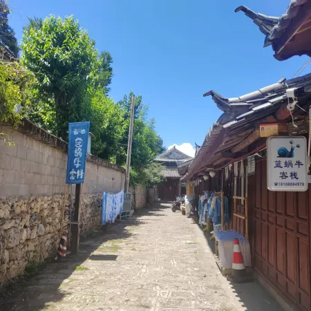 Yulong Blue Snail Chinese Inn (Baisha Old Town)