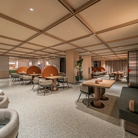 Orange Hotel(Golmud Jiangyuan Middle Road Kunlun Park Store)