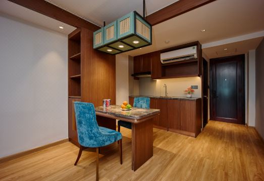 엘리트 럭셔리 호텔 주변 맛집