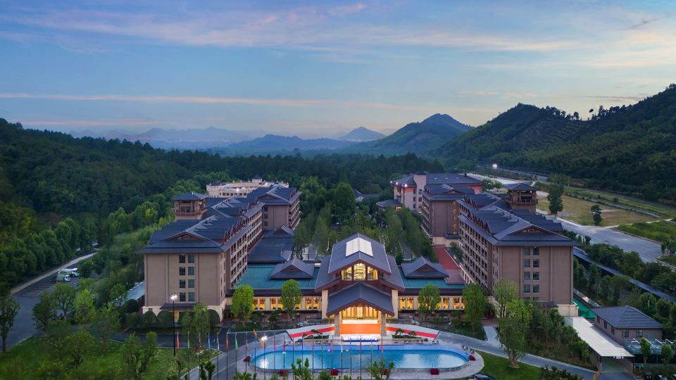 Zhongnan Vacation East Africa Prairie Hotel