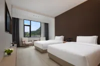 Boyan Resort Hotel Hotel dekat Huangshi Village