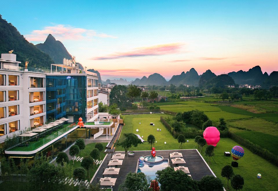 hotel overview picture