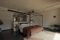 ShuHe Old Town LinQiGuYin Hotel ，Free Coffee,Ice cube,Fitness Center,Self-service Laundry & Drying