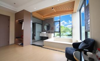 RoyaI Luxury Hot Spring HoteI