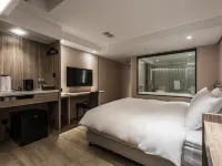Spring Rhapsody Hotel Hotels near Chonglun Park