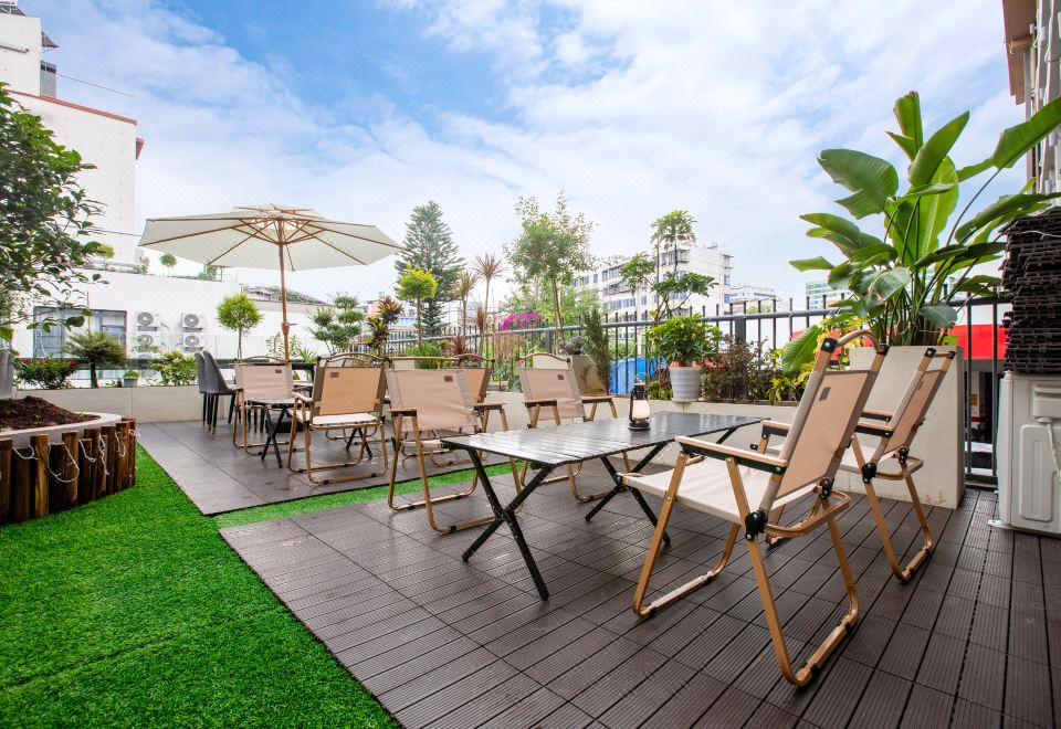 EXCLUSIVE HOTEL의 현대적인 인테리어