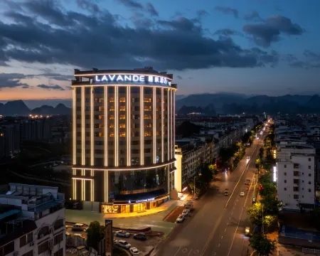 Lavande Hotel (Hezhou High-Speed Railway Station Yongfeng Lake) โรงแรมในเหอโจว