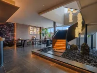 Liubai Hotel (Kunming Old Street Nanping Pedestrian Street) Hotels near Kunming Hall