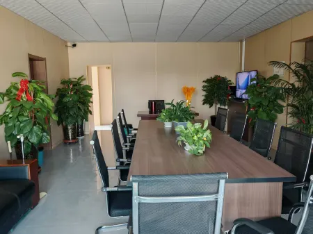 Luntai Yixiangke Homestay Отели рядом с достопримечательностью «Tarim Populus Euphratica Forest Park»