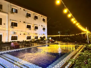 Jungle Backpackers Terrace View