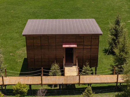 Hongyuan Weilu Wild Luxury Campsite Отели рядом с достопримечательностью «Ruixiang Tower»