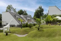 Himalayan Hideaway Resort Pokhara, The Centara Collection