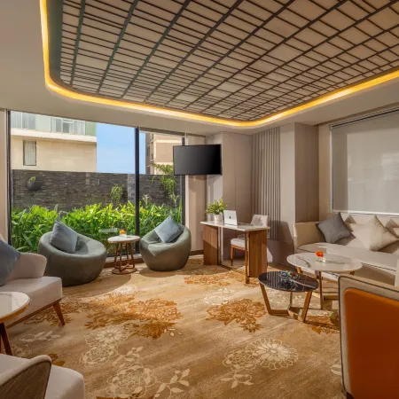 Peninsula Hotel Danang