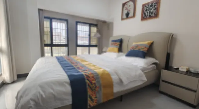 Yunjing Yiju · Loft Homestay (Laodong North Road)