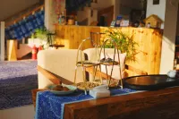 Mountain Whisper & Blooming Verse Scenic View Inn (Zhaoxing)