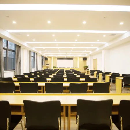 Chuang Esports Lite Homestay