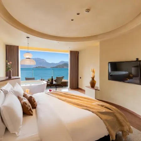Lugu Lake Luzhixu Hotel (Sanjiacun Wharf Store)