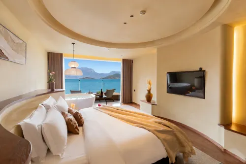 Lugu Lake Luzhixu Hotel (Sanjiacun Wharf Store)