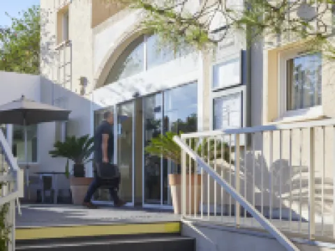 Hôtel Cyano Fréjus Saint RAPHAËL Hoteles en Var