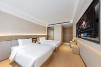 Four Seasons Scenic Hotel (Wuyuan High-Speed Railway Station Cultural Square)