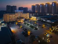 Century Star Holiday Hotel (The Ancient City of Shangqiu Nanjing Road)
