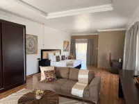 Serene Luxury Hotel Hotel di 