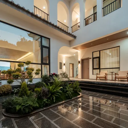 Shiyu·Villa Stream and Sea View Boutique Hotel (Shuanglang Erhai Branch)