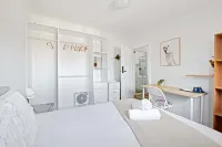Peaceful Rooms – Walking Distance to Shops & Transport