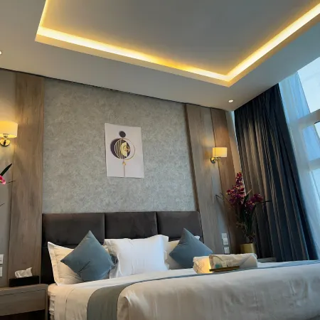 Lian Park Hotel