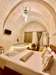 HERITAGE CAVE INN Hotels in 