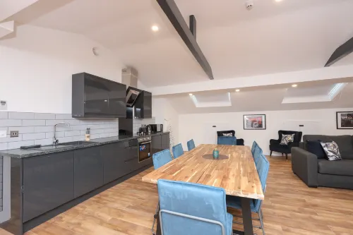 Concert Square Apartments by Happy Days - Homestays