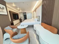 Booking/Agoda - Homestays