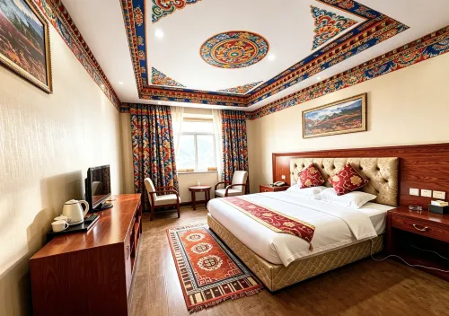 Daocheng Jingyang Hotel