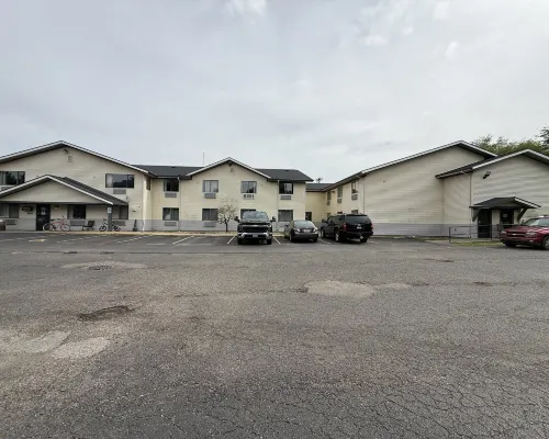 Coldwater Inn & Suites Near I 69 Hotels in Branch County
